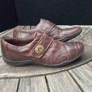 CLARKS ARTISAN BROWN LOAFER 7M